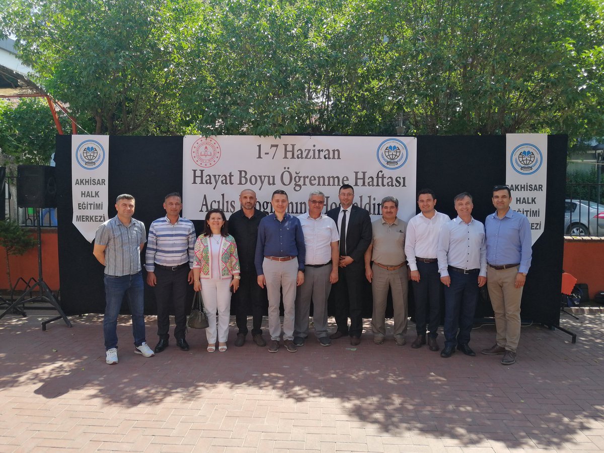 AkhisarHem's tweet photo. 1 - 7 Haziran Hayat Boyu Öğrenme Haftası Etkinlikleri kapsamında gerçekleşen sergi açılılımıza katılım sağlayan Herkese Teşekkür ederiz. Sergimize 4 Haziran saat 18.00 a kadar açık olacaktır. Tüm Halkımızı Bekliyoruz. #hayatboyuogreniyorum https://t.co/y9Hx5GGw6m