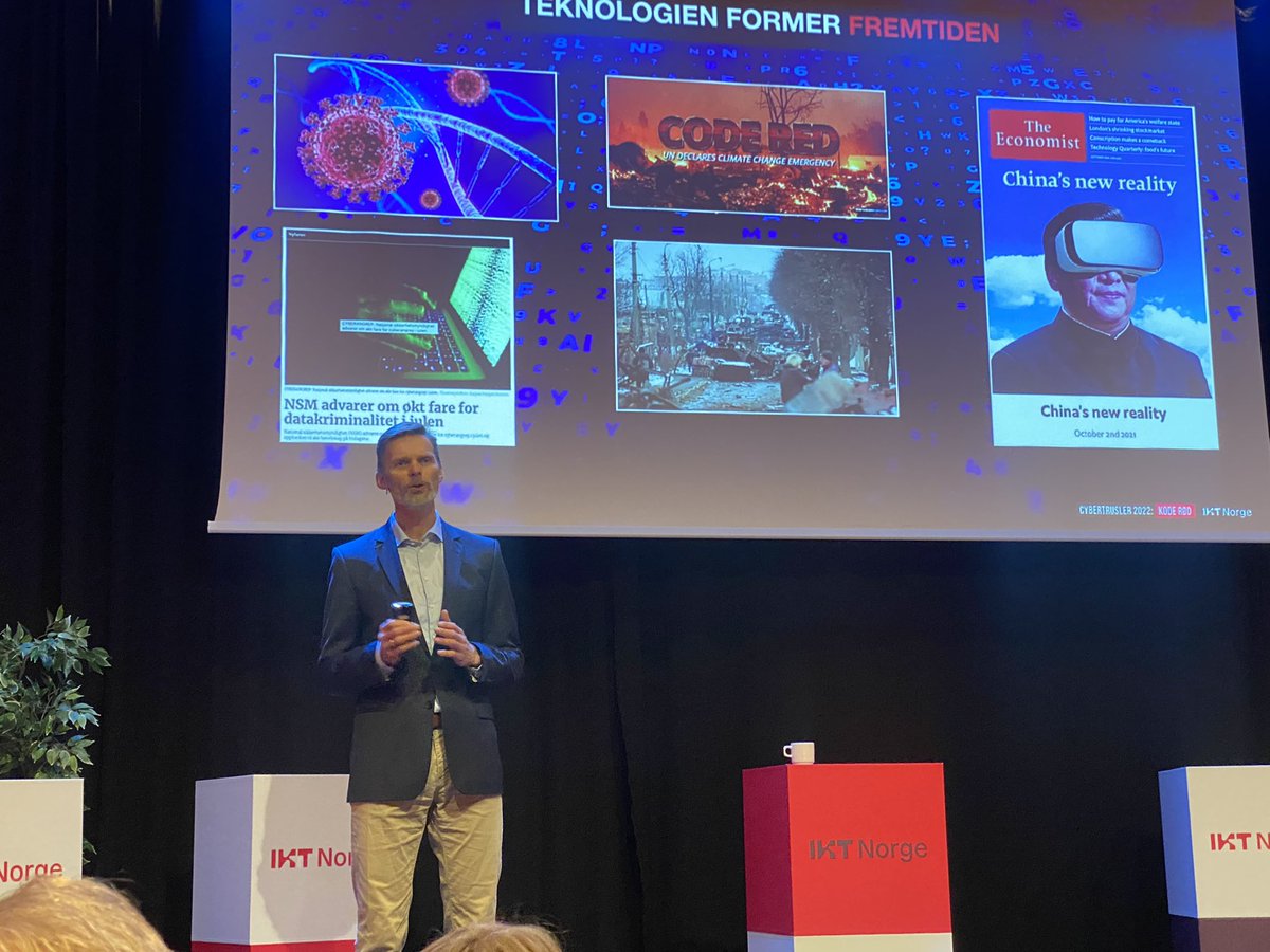 IKTNorge's tweet photo. Vi er i gang med IKT-Norges årskonferanse! @oyvindhusby åpner til fullsatt sal. Han setter fokus på det globale sikkerhetsbildet og vår evne til å håndtere cyberkriser. Hvor blir det av den politiske debatten? #NEO2022 https://t.co/VUU9fqQmG1