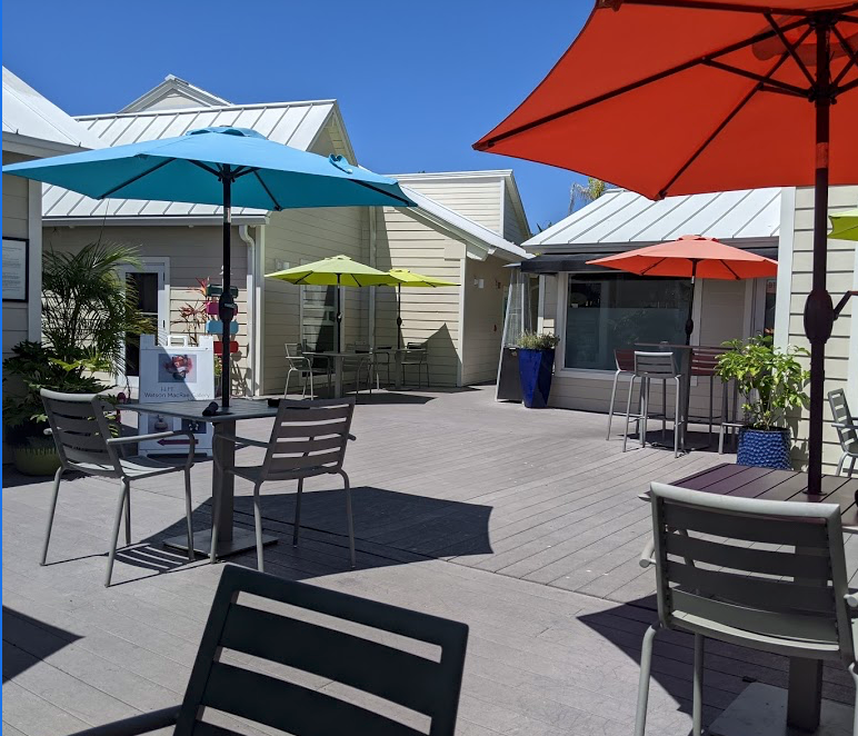T2Traders's tweet photo. Our patio is dog friendly 🐶 as long as your dogs are too.
#fourleggedfamily #petfriendly #woofwoof https://t.co/oKLgUYOEyx