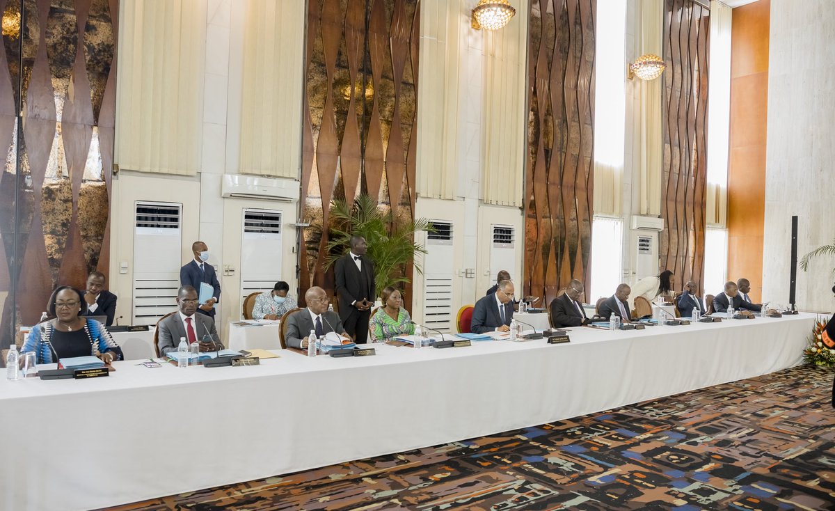 Presidenceci tweet media