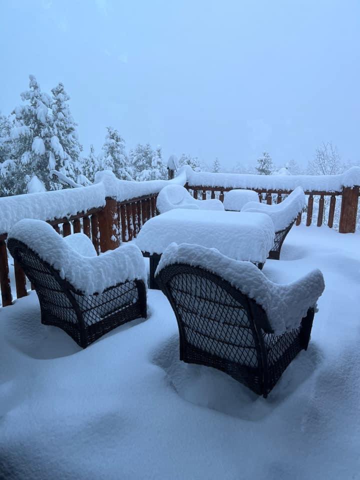 kodythewxguy's tweet photo. 📍Conifer, CO on June 1st! #COwx #Snow #Conifer #JuneSnow #RockyMountains
📸 Chrissy Opperman https://t.co/KA66nKCs4Z