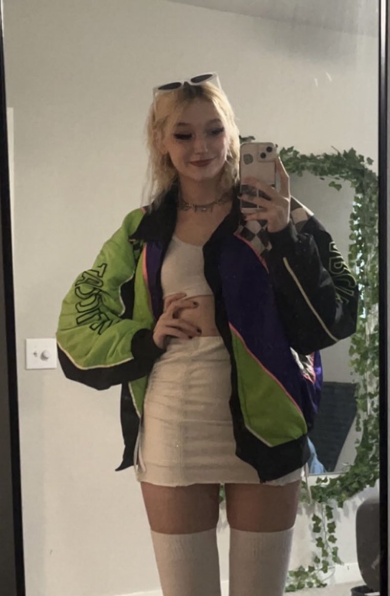 ayomissjo's tweet photo. happy #kinztwtselfieday !! <3 https://t.co/qXZ7GyHlkG
