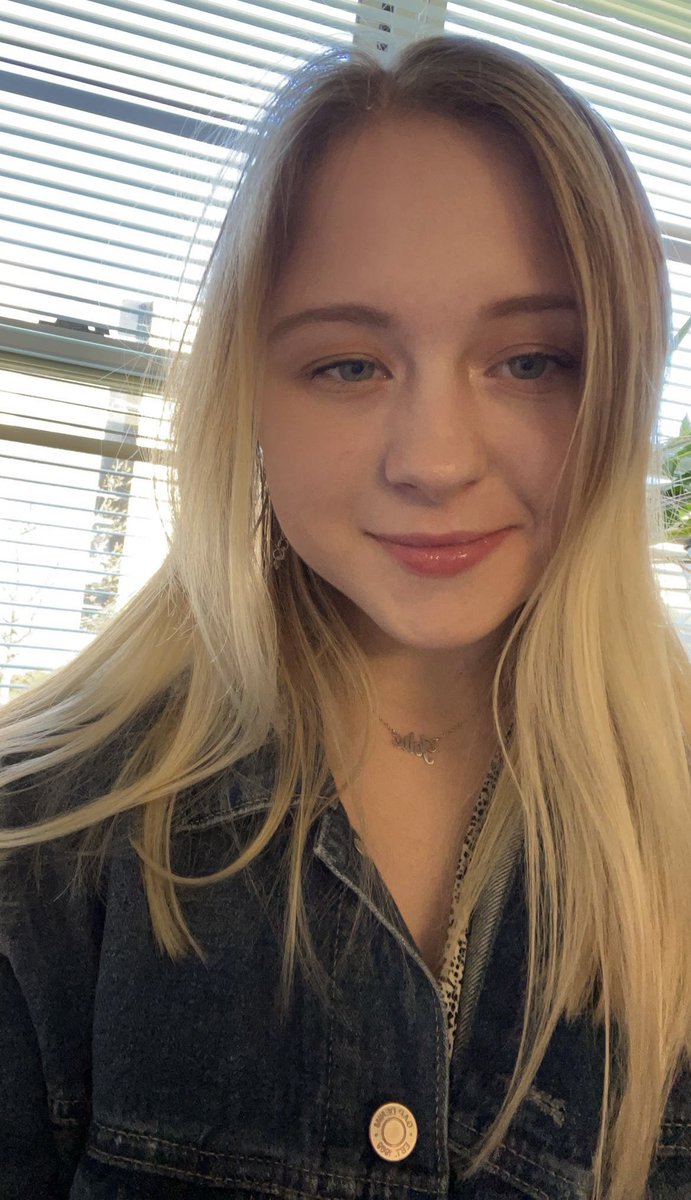 ayomissjo's tweet photo. happy #kinztwtselfieday !! <3 https://t.co/qXZ7GyHlkG