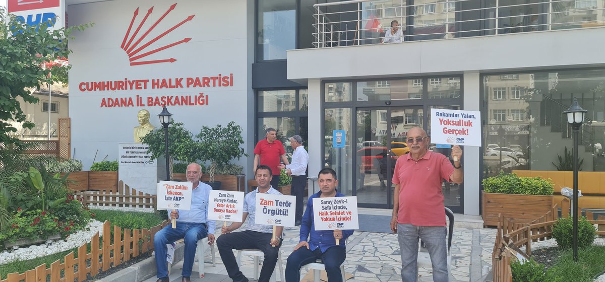avremziumitatay's tweet photo. Adana İl Başkanlığı yöneticilerimiz eylemde...
#zamadana https://t.co/4OJgGPmH8f