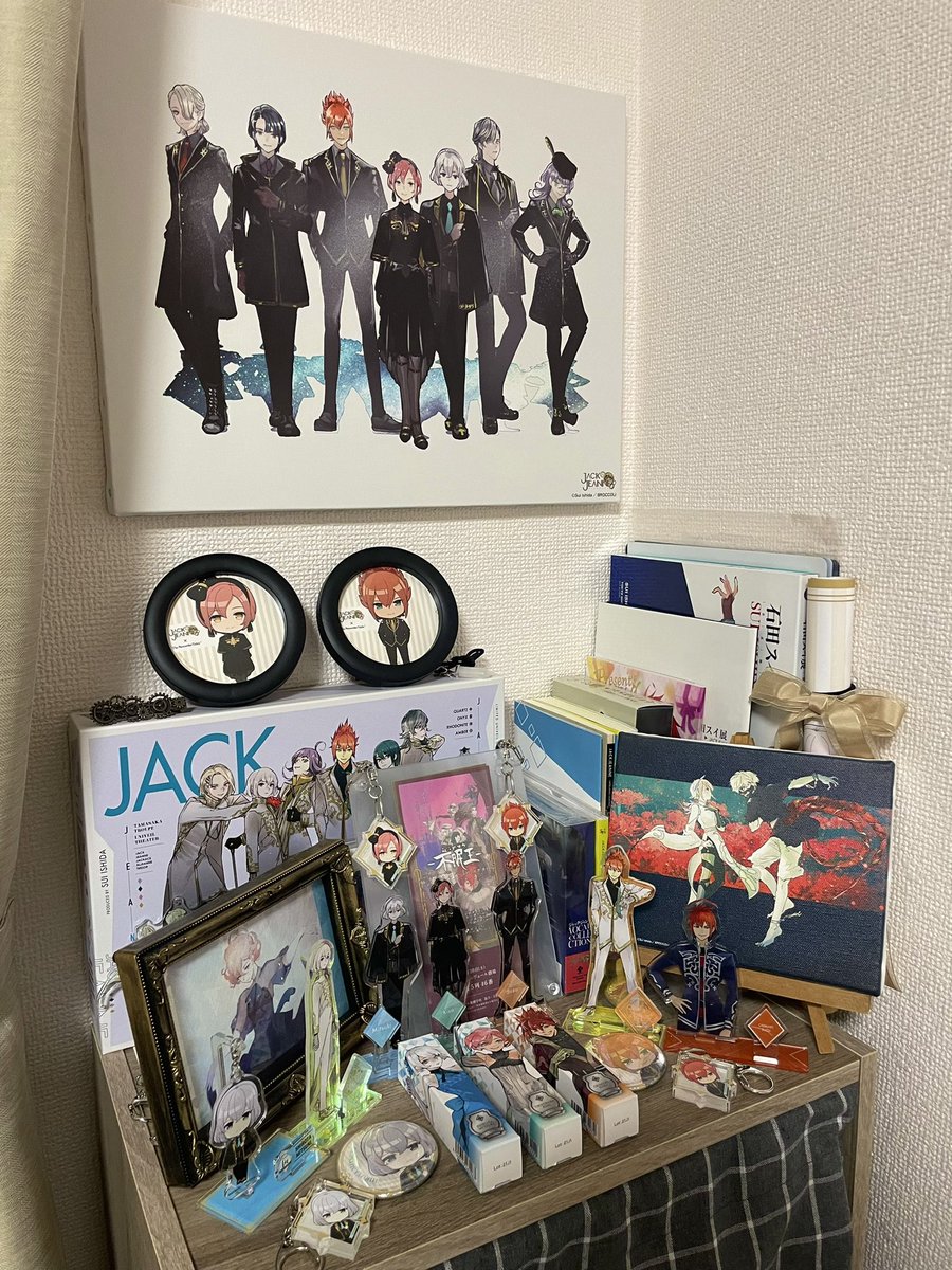 ヤッターーーーーーー🙌✨
1stのアートボード届きました！

想像してたよりもかなり大きくてびっくり🫢

ありがとうございます
毎日拝みます🙇‍♀️🙏