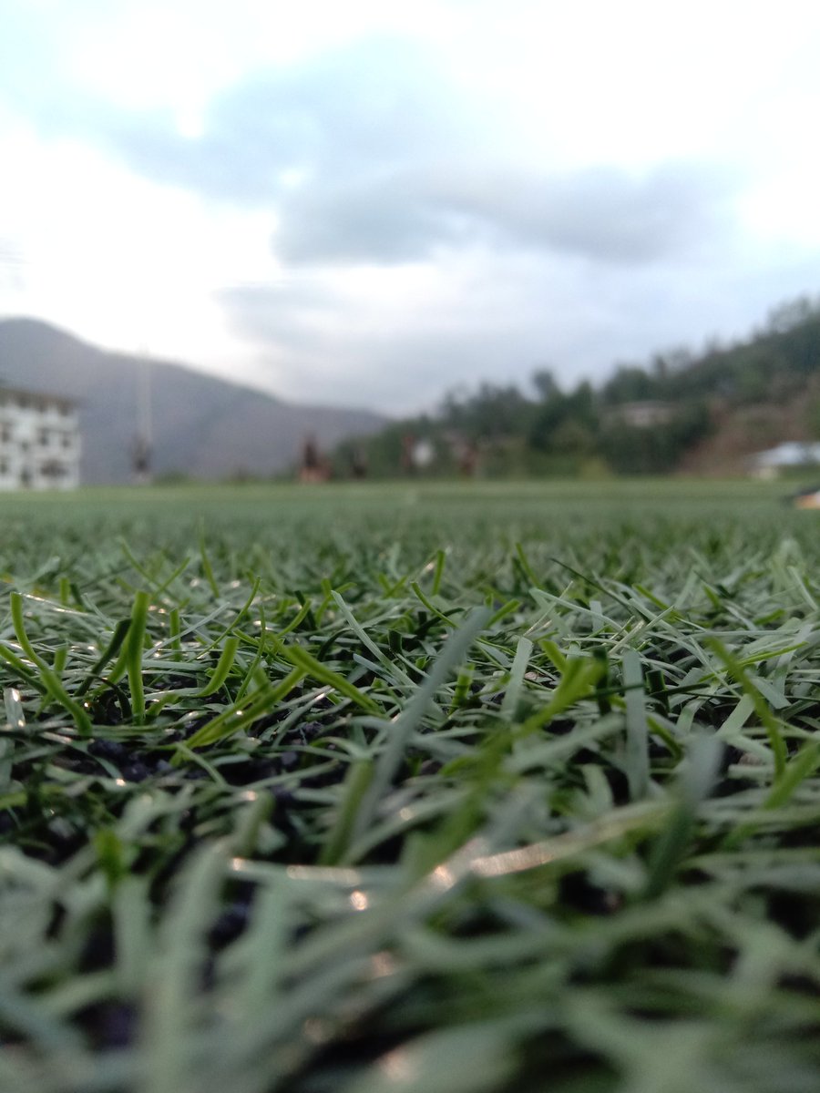 sonofdrukpa's tweet photo. Kicking ⚽ refresh my soul..... Join me for we can get free from some 😬..........
#free #BeYou #beautifulsport #FootballTogether #Footballplayer https://t.co/gjdIVrwD60