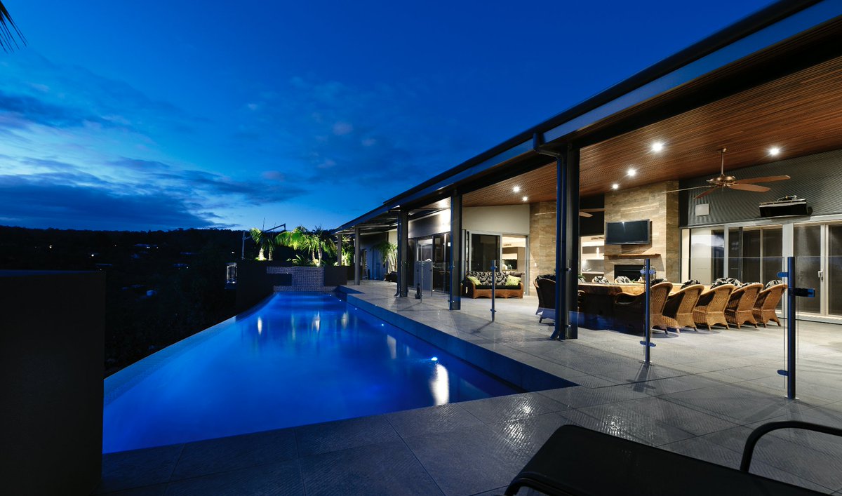 lightideas_'s tweet photo. How incredible do the @hunzalighting Pool Lites look on this Australian property! 

Do you have a project that needs reliable, high quality lighting? Check us out: https://t.co/Ei1DWMwTlc 

#WorcestershireHour #outdoorlighting  #architechualprojects #holiday #lightideas #lighting https://t.co/YwwhGgBlcD