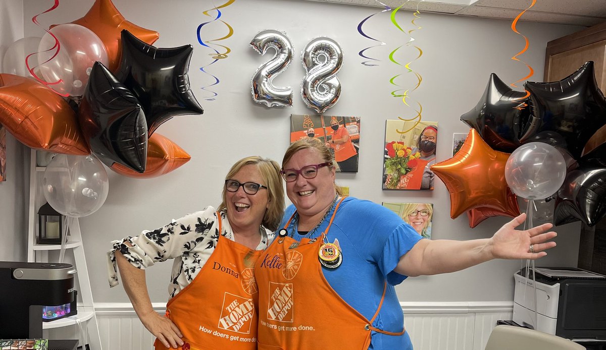 Donna Hines tweet media