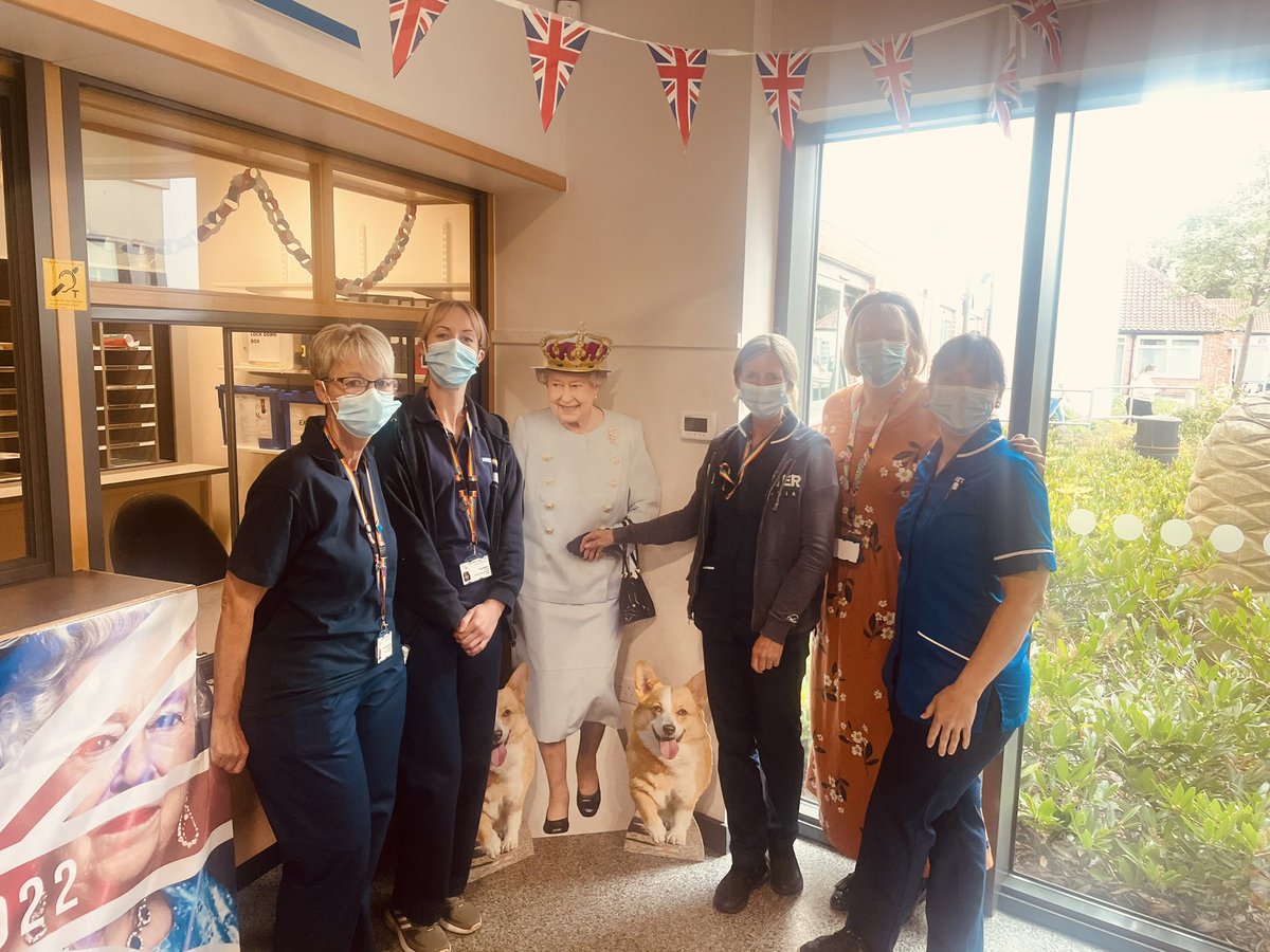 riddlevick's tweet photo. Meeting The Queen at Retford PCC Community Childrens Nursing Team https://t.co/FHqxuXLh0a