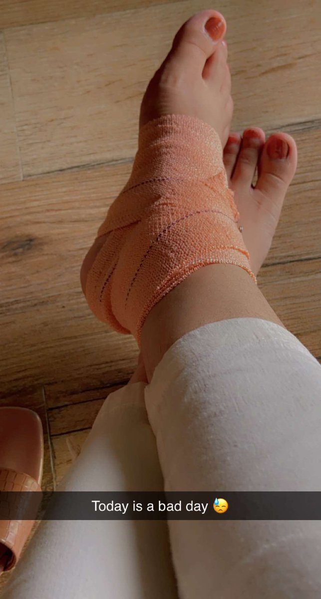 Broke my leg !! Ugh , i hate this pain 😫