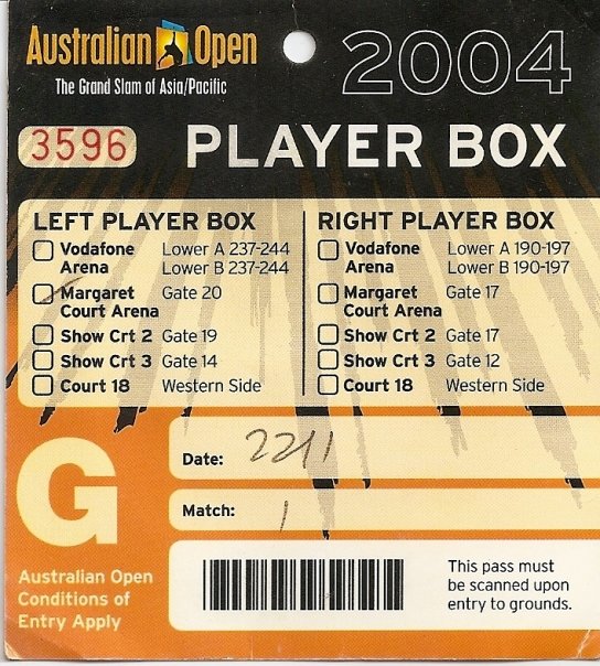 FooFighterR6S's tweet photo. Just got into a vintage revival with tennis friends so... Bragging moment dedicated to @beatingthebook, a tennis lover. Years ago (2004) I went to AUS on holiday &amp; made it coincide with the Open as I was friends with Carlos Moya. Lived a 3R Nadal vs Hewitt at the players' box 😎 https://t.co/HnkKcQLfs7
