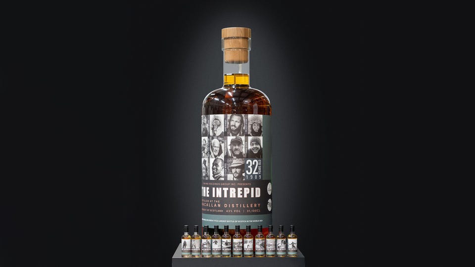 AwazThevoice's tweet photo. World's largest whisky bottle sold for $1.4 million at auction
#TheIntrepid #Whiskey #GuinnessWorldRecord #Awazthevoice https://t.co/wKrvhqQYyC