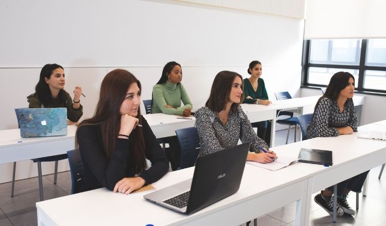 La Atención Temprana es una especialidad en auge por el aumento de niños de 0-6 años con trastornos de desarrollo.
Con el Máster Universitario en Atención Temprana, te formarás con el respaldo de la  Orden Hospitalaria de San Juan de Dios.
Más info 👉 uloyola.es/blog/masteres/…