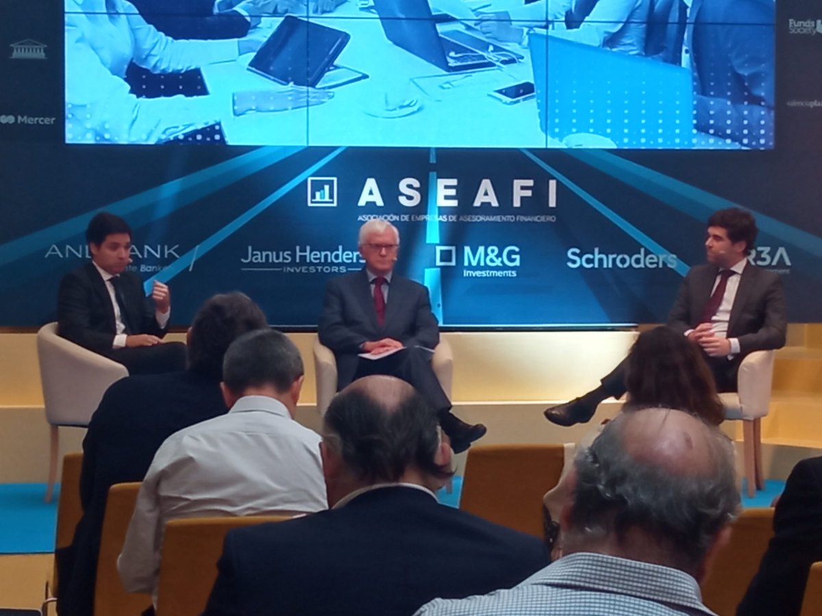 tiempodeinv's tweet photo. 🟠Se da paso a la última mesa redonda de la jornada #ASEAFIAlternative con Jaime Del Moral (@AndbankES) Carlos Cuervo-Arango (@Nebrija e
INCARI) y Borja Fernández (@Schroders). @ASEAFI
➡️https://t.co/HcIi7wxlwB https://t.co/MDiW6V2U6q