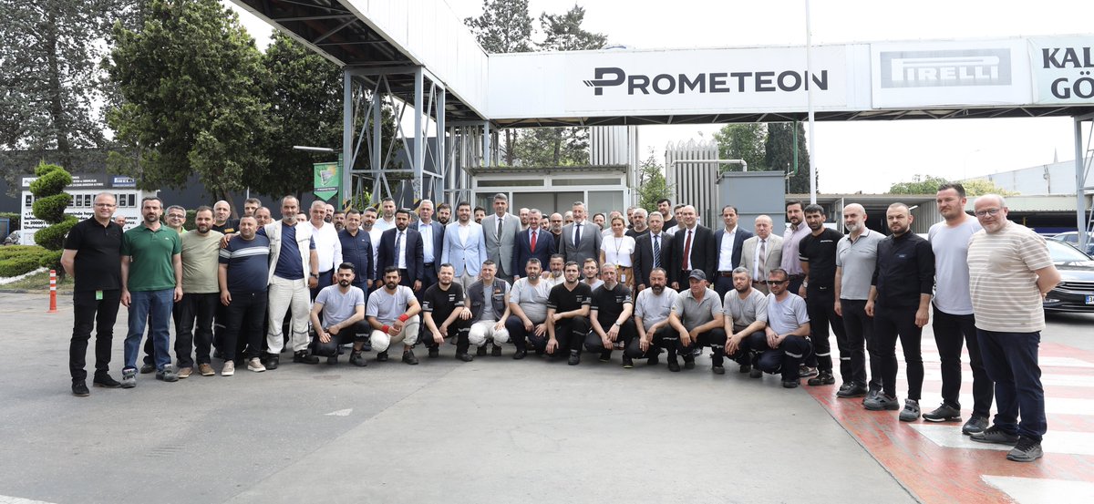 #Prometeon Tyre Group Kocaeli fabrikasında çalışan işçi kardeşlerimizle öğle yemeği yedik. Sofrasını ve muhabbetini bizimle paylaşan işçilerimize teşekkür ediyorum. 🍲😊