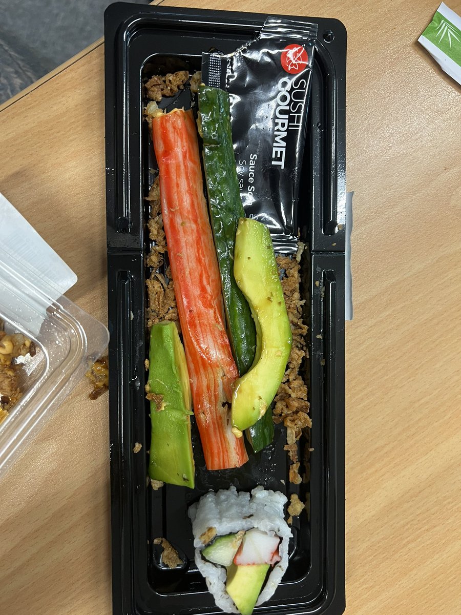 ChrisEggleton92's tweet photo. @sainsburys can you let me know how I’m supposed to eat this sushi? https://t.co/4zEsFyIyRB