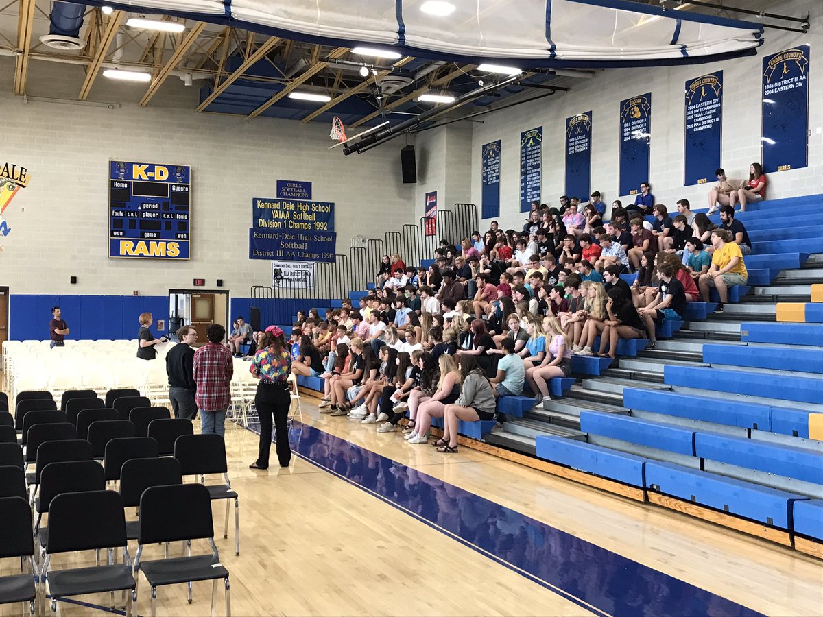 PSUCLB05's tweet photo. Here we go, @KDSection! It’s KDHS Class of 2022! Let’s finish it up! #gradpractice #ramspride https://t.co/Vj9anYVVbI