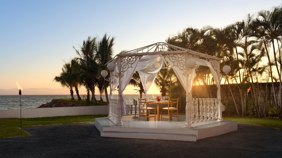 Nuestro Gazebo es el lugar ideal para una celebración especial, ya sea una cena romántica o incluso la boda de tus sueños!

#SoulMatters #LoveStoriesByMelia #Mexico
melia.com