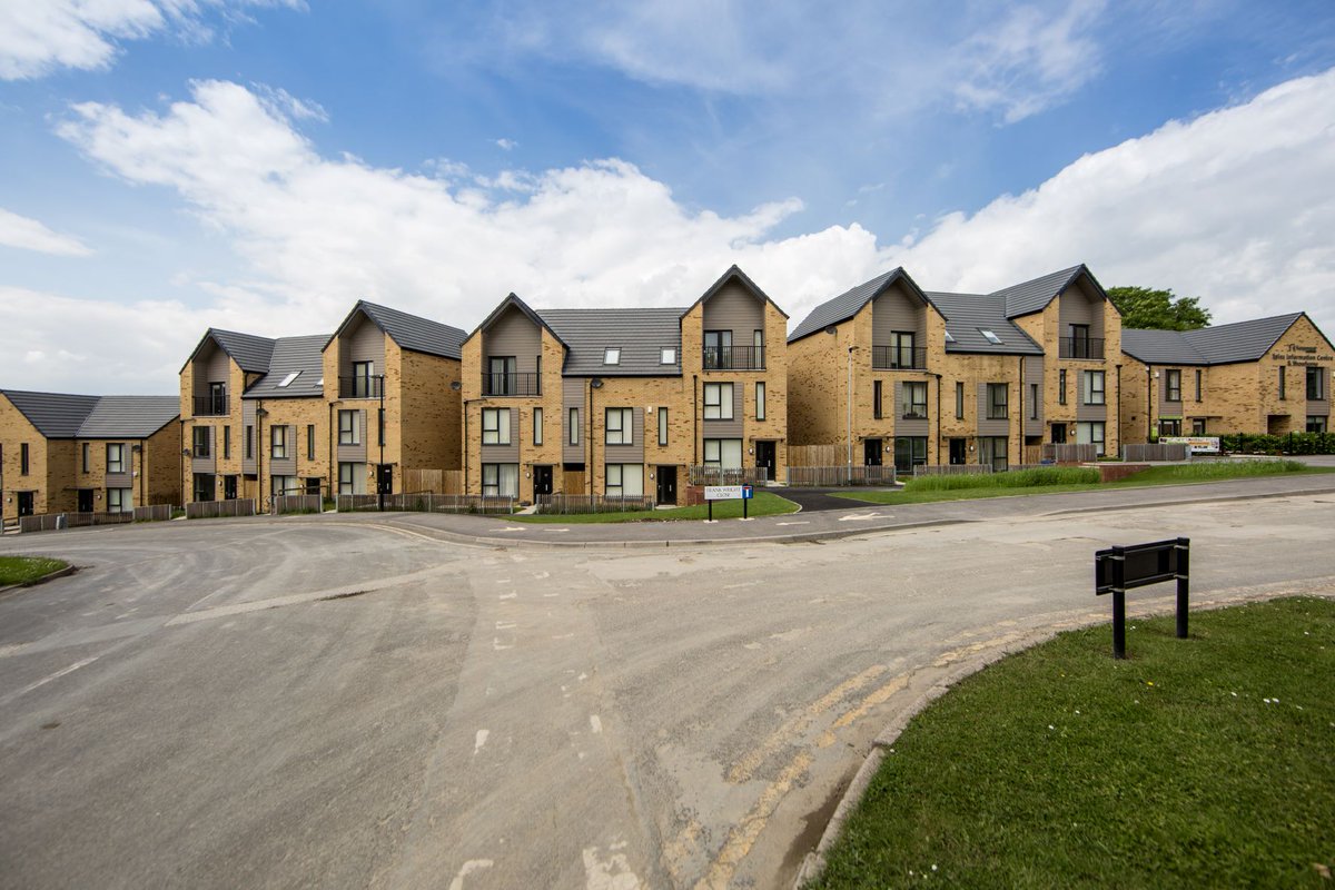 Sheff_HousingCo's tweet photo. #WinditbackWednesday - some images from our Cutler's View development. https://t.co/noQ7O6hw12