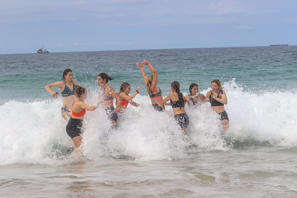 Which way to the beach ?? 💪👉