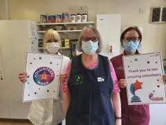 SFH Community Involvement (@sfhinvolvement) on Twitter photo Celebrating #VolunteersWeek2022 at Newark Hospital this morning with Estates and Outpatients' colleagues thanking our volunteers for their invaluable support ❤️🎉 <a href="/SFHFT/">Sherwood Forest Hospitals NHS FT</a> <a href="/lan_Dennis01/">Ian Dennis</a> <a href="/DaleTravis18/">Dale Travis</a> <a href="/FatherIainS41/">Iain Faulkner</a> <a href="/jothornley22/">Jo Thornley</a> Celebrating #VolunteersWeek2022 at Newark Hospital this morning with Estates and Outpatients' colleagues thanking our volunteers for their invaluable support ❤️🎉 <a href="/SFHFT/">Sherwood Forest Hospitals NHS FT</a> <a href="/lan_Dennis01/">Ian Dennis</a> <a href="/DaleTravis18/">Dale Travis</a> <a href="/FatherIainS41/">Iain Faulkner</a> <a href="/jothornley22/">Jo Thornley</a>