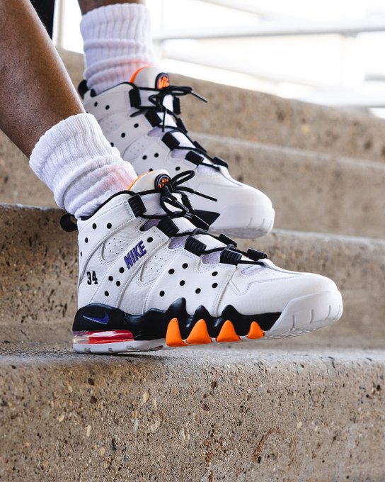 SOLELINKS's tweet image. Ad: LIVE at 7am PT/10am ET
Nike Air Max CB 94 'Suns'

Finish Line:bit.ly/2ukhbSr
JD Sports:bit.ly/2Jt9bbi
DTLR:bit.ly/3l1UWsO
Snipes:bit.ly/3azjOs5