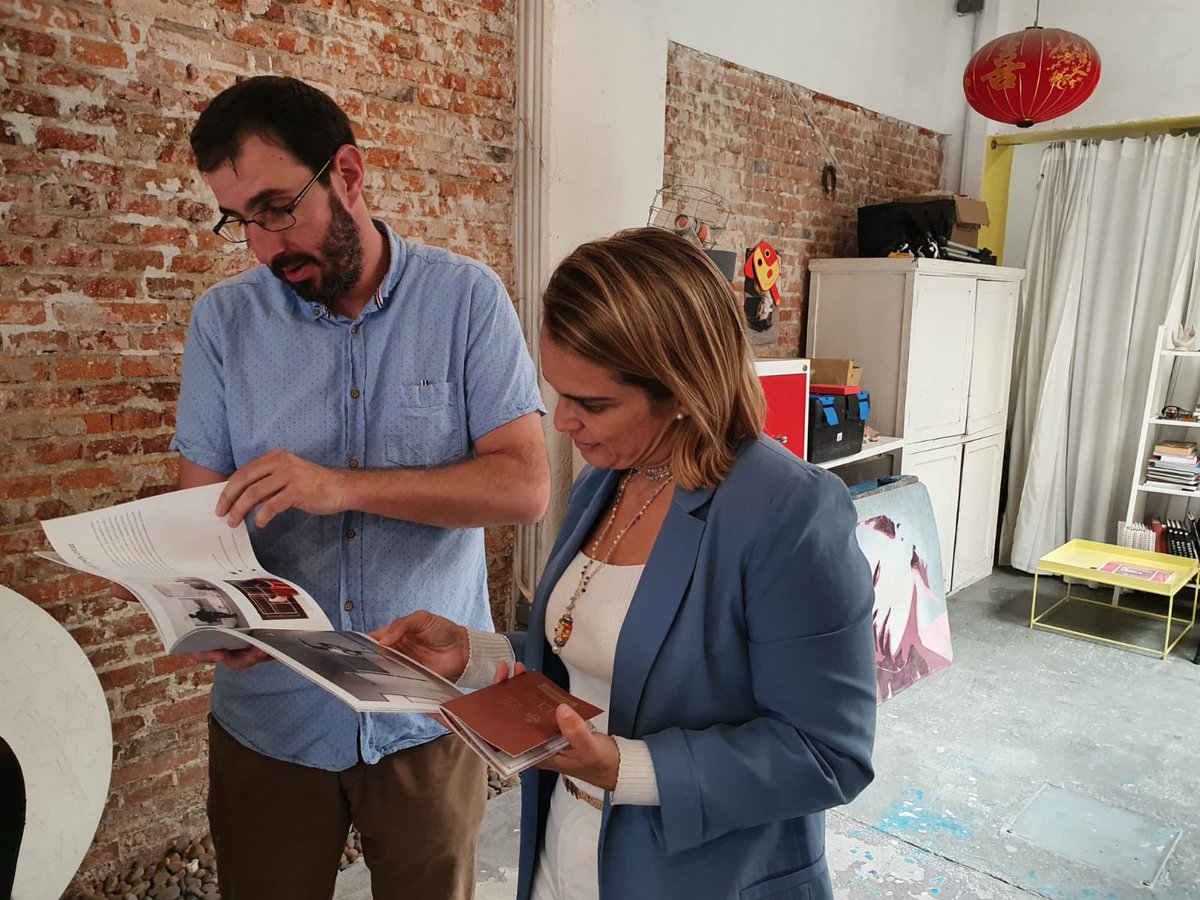 Que #Usera es un polo de atracción cultural es un hecho, y como muestra, este sábado 13 espacios culturales abren sus puertas para mostrar sus lugares de creación y su obra. Una jornada única para ver y vivir el espíritu creativo de nuestro distrito.
Vía <a href="/EspacioOculto_M/">EspacioOcultoMadrid</a>