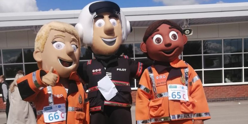 A big shout out to <a href="/GailCulshaw/">Gail Culshaw</a> who represented our Charity of Year <a href="/YorkshireAirAmb/">Yorkshire Air Ambulance</a> (YAA) in the Mascot Gold Cup race at Wetherby Races recently. 

As well as looking the part on the day, Gail raised money for YAA in the lead up to the race 👏  Well done and thank you Gail!