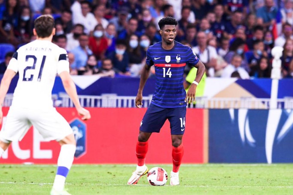 رفض ٣ عروض من باريس .. لاجل تحقيق حلمه للعب في مدريد !

الاحلام لا تُباع ولا تشترى ، وحلمه سيكون واقع قريباً 😉⏳