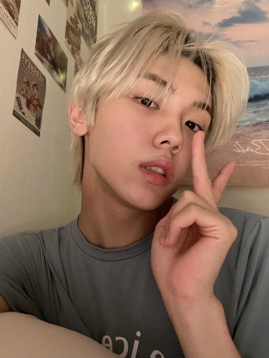 ahnselm's tweet image. barefaced seongmin is everything to me