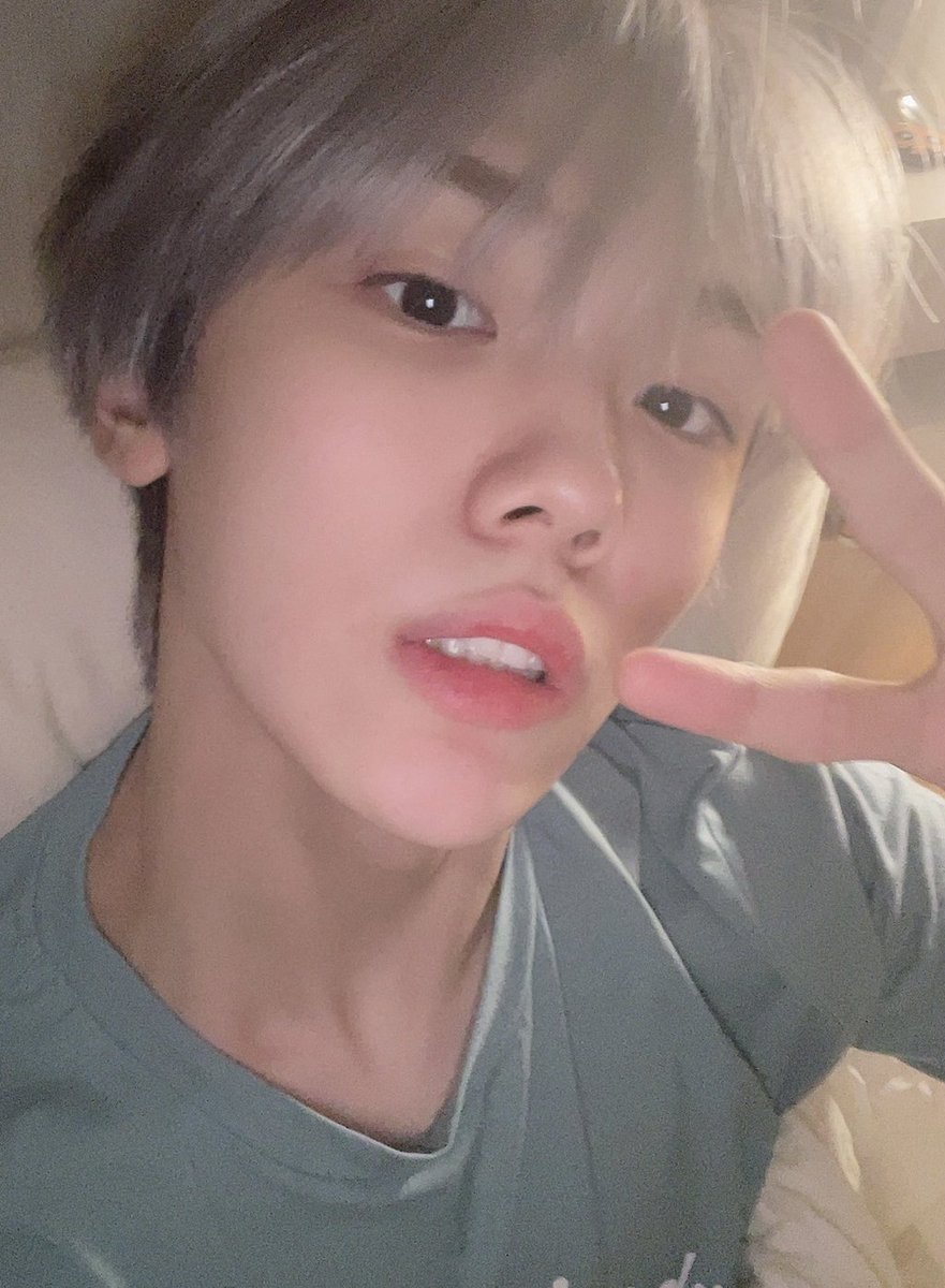 ahnselm's tweet image. barefaced seongmin is everything to me
