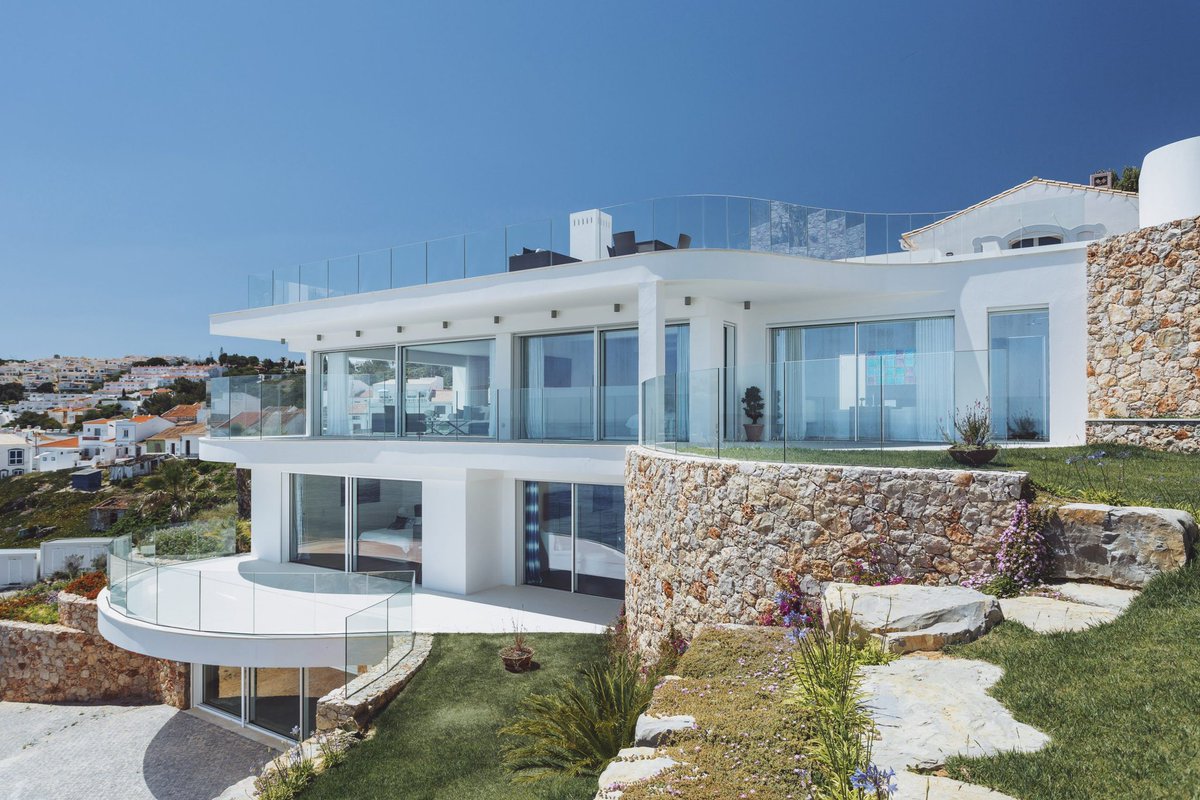 Villa Alegria Salema Algarve, slow paced living in an undiscovered corner of the Algarve. Enjoying a fantastic seafront location. Set over 4 floors with 4 en-suite bedrooms and two terraces and two outdoor infinity pools. 
fivestarportugal.com/villa-alegria
#luxury #vacation #villa