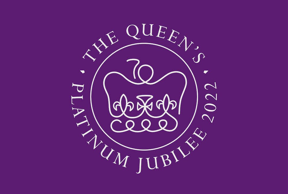 OHSuitHire's tweet photo. Notice to customers;

The shop will be closed Thursday 02/06 and Friday 03/06 for the Queens Platinum Jubilee bank holiday celebrations

We will be back open as normal on Saturday 4th June.

We hope you all have a fantastic bank holiday with your family and friends.

OH Menswear https://t.co/ufbGMHb01g