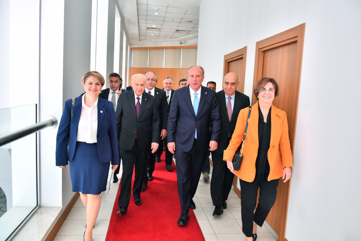 MHP_Bilgi's tweet photo. Genel Başkanımız Sayın Devlet BAHÇELİ, Genel Merkezimizde Memleket Partisi Genel Başkanı Sayın Muharrem İNCE ve heyetini kabul etti. https://t.co/GaEyGfz3B6