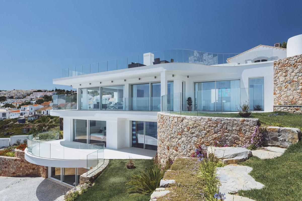 PortugalResort's tweet photo. Villa Alegria Salema Algarve, slow paced living in an undiscovered corner of the Algarve. Enjoying a fantastic seafront location. Set over 4 floors with 4 en-suite bedrooms and two terraces and two outdoor infinity pools. 
https://t.co/uLIqLPLmQv
#luxury #vacation #villa https://t.co/F8ReglBjqx