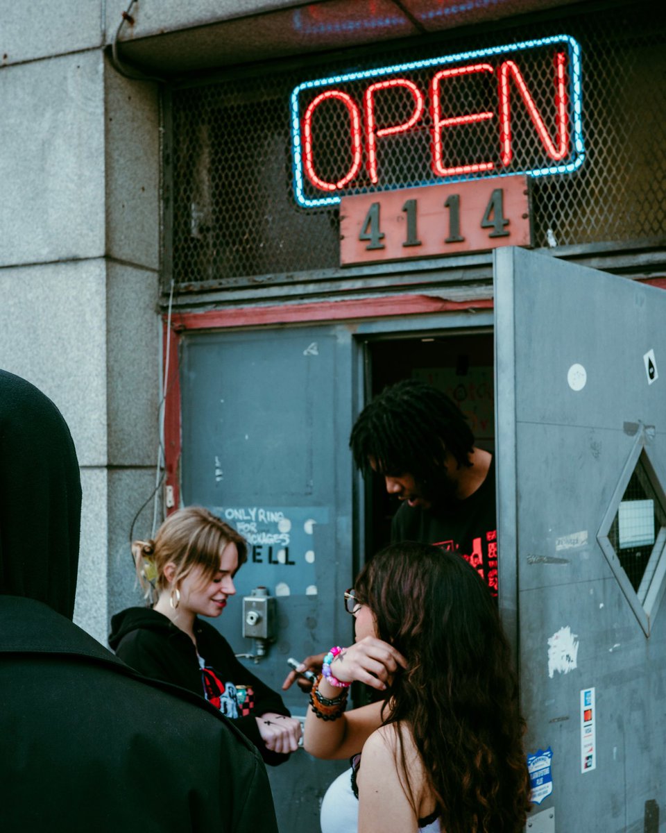 Xs on your hands

📍 - El Club - Detroit, MI 

📅 - May 19th, 2022