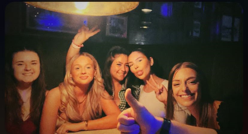 GetRecruitedJob's tweet image. We had an excellent team night out last weekend 🎉🎉🎉

Luckily our dance moves were better than our ability to take decent pictures...

Any guesses on who made it to the end of the night? 👀

#hiring #recruiting #jobsearch #recruitment #GRUK #GetRecruitedUK