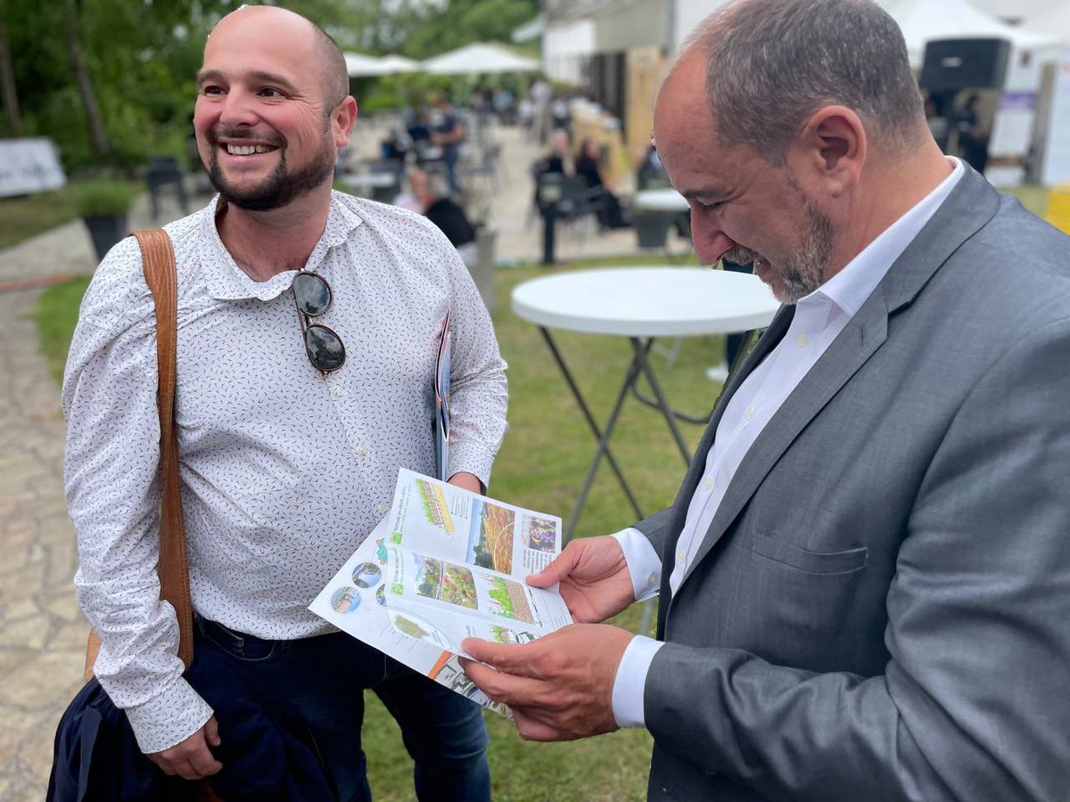 DDaSilva95's tweet photo. La Journée des Entreprises et du Territoire de #Dynactive est de retour !

Ces 5 dernières années, nous avons su accroître notre compétitivité et encourager le travail. Avec nos entrepreneurs, continuons à trouver les solutions pour une économie et un tissu local toujours + forts https://t.co/P8k6yOQewX