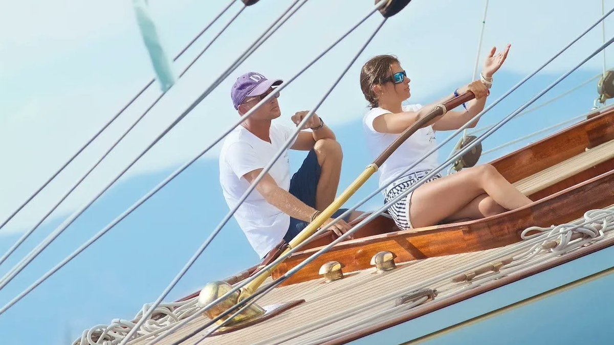 AlexPanzeriFoto's tweet photo. Here we are, finally after 9 month...
we are back to the docks and to the usual period of the year!!!

https://t.co/ToIzQ2KsJJ

 #Sailing #LesVoilesAntibes #OldSail #Classic #Yachts #SocietedesRegatesAntibes #hillrobinson #PortVauban #Edmiston #codezerosportswear #NautiBanque https://t.co/mmbveSxgNd