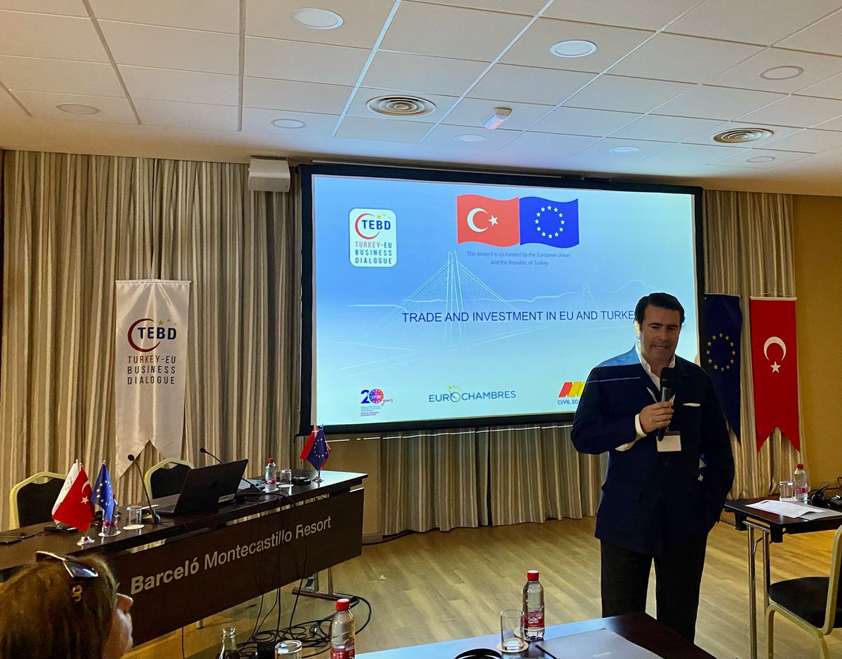 TEBD_Project's tweet photo. #TEBD Oda Akademisi'nde bugünün son kursları @camarascomercio'dan Rafael Hoyuela Lopez tarafından ''Ticaret ve Yatırım''  ve #ianusGroup'tan @lucaselva tarafından ''Döngüsel Ekonomi'' konuları hakkında veriliyor. https://t.co/whEaNGOmw7