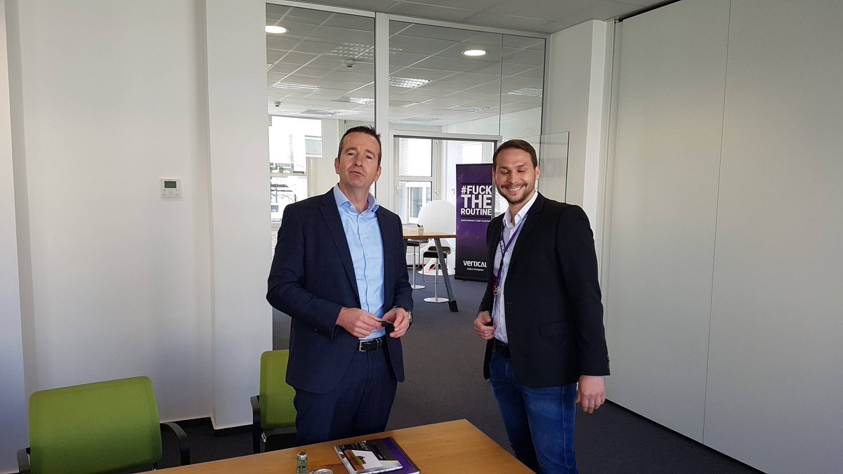 DasMedienZentrm's tweet photo. Vertical CEO Paul Martin mit Dirk Tiemann FDP Bad Soden.
Verticals Claim #FucktheRoutine», sic. Paul Martin war wohl seinerzeit einer, wenn nicht der jüngste, Unternehmensgründer in Deutschland.
#YoungFounders.
Vorausschauend bei #vertical_MSP https://t.co/KXmzR9pdte https://t.co/a6nYLU7SC4