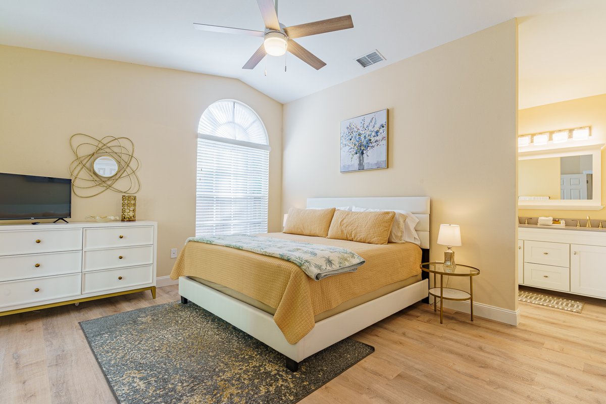 altezvacations's tweet photo. When it's Wednesday and you just want to sleeeeep in. Siesta Getaway is the perfect spot to nap after beach time! https://t.co/bEib0Nm7Qp https://t.co/TC0B5hKMB8