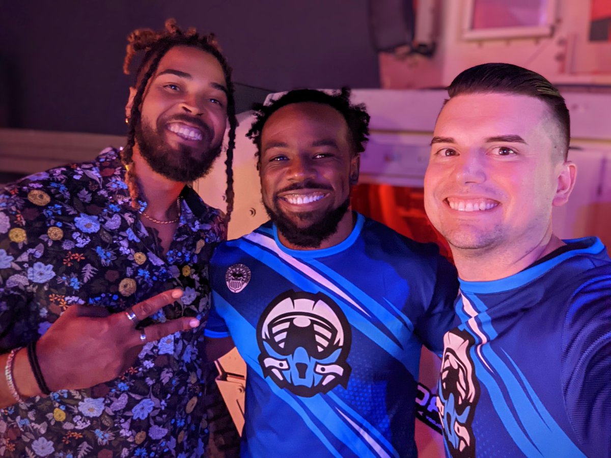 oliverparsons's tweet photo. Absolute honor to spend some time with the legendary @WWE Superstar @AustinCreedWins & the renowned host @guyblaze at #FORCECON22
π₯ππ₯
Especially them catching @AirForceGaming #FlyGameWin over the competition πͺ https://t.co/iL7aqhqJTk