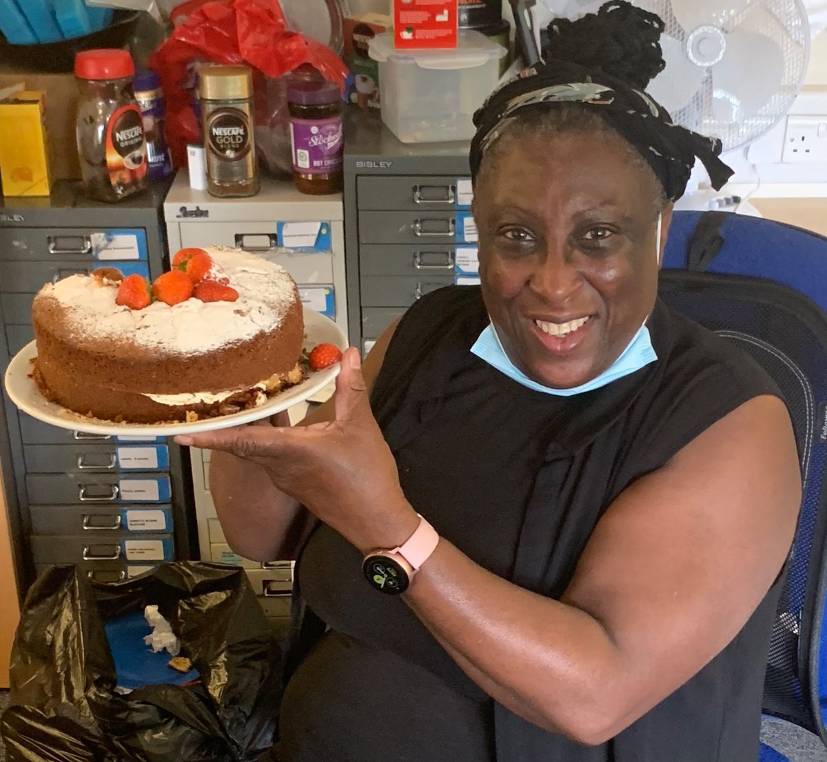 hillingdondns's tweet photo. 🇬🇧☺️Great day celebrating the Jubilee with the DNs&amp;CCTs!🤔Who knew that N'wood DNs were so knowledgeable on the Royals,winning the quiz &amp; the lovely Teresa,CNA with the CB DNs got the Bake Off handshake🤝,winning with her delicious Victoria sponge!🍰
👑Happy BH weekend all!👑 https://t.co/7yxYREeiyF