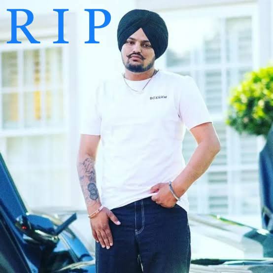 ssproductionltd's tweet photo. ਕਿਸੇ ਲਈ ਚੰਗਾ ਸੀ ਕਿਸੇ ਲਈ ਮਾੜਾ ਕਿਸੇ ਲਈ competition  ਤੇ ਕਿਸੇ ਲਈ Legend. ਚਾਹੇ ਗੈਂਗ ਦਾ ਸ਼ਿਕਾਰ ਹੋਇਆ ਚਾਹੇ ਸਿਆਸਤ ਦਾਉਹ ਕੀ ਸੀ, ਕੋਣ ਸੀ, ਕੁੱਝ ਵੀ ਮਤਲਬ ਨੀ ਰੱਖਦਾ ਬੱਸ ਮਾਪਿਆ ਦਾ ਜਵਾਨ ਪੁੱਤ ਸੀ ਜੋ ਅੱਜ ਇਸ ਦੁਨਿਆ ਚ ਨਹੀਂ ਰੇਹਾ ਪਰਮਾਤਮਾ ਉਸ ਦੀ ਰੂਹ ਨੂੰ ਸ਼ਾਂਤੀ ਤੇ ਉਸ ਦੇ ਪਰਿਵਾਰ ਨੂੰ ਹੌਸਲਾ ਬਕਸ਼ੇ। #sidhumoosewala https://t.co/iiw49sAjVA