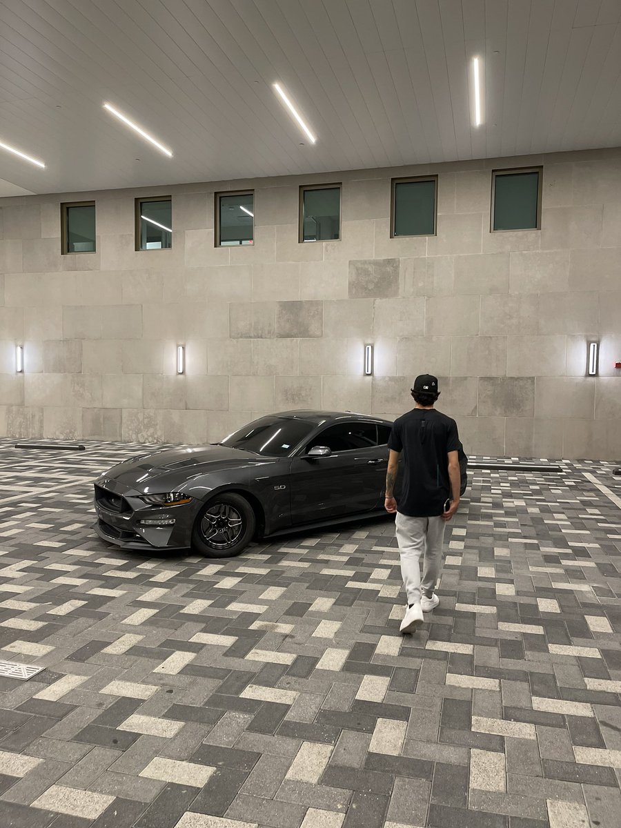 Stop and stare 🫡