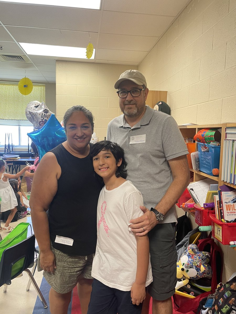 MirandaPartyof4's tweet photo. oooohmagawd we have a 3rd Grader!!! 

Jacob had a GREAT 2nd grade year with a truly awesome teacher. 

#nextstop3rdgrade #waytogoJacob #kindnesskingoftheclass #thankyouMrsLemons #JacobRuben https://t.co/wfF1eanYVW