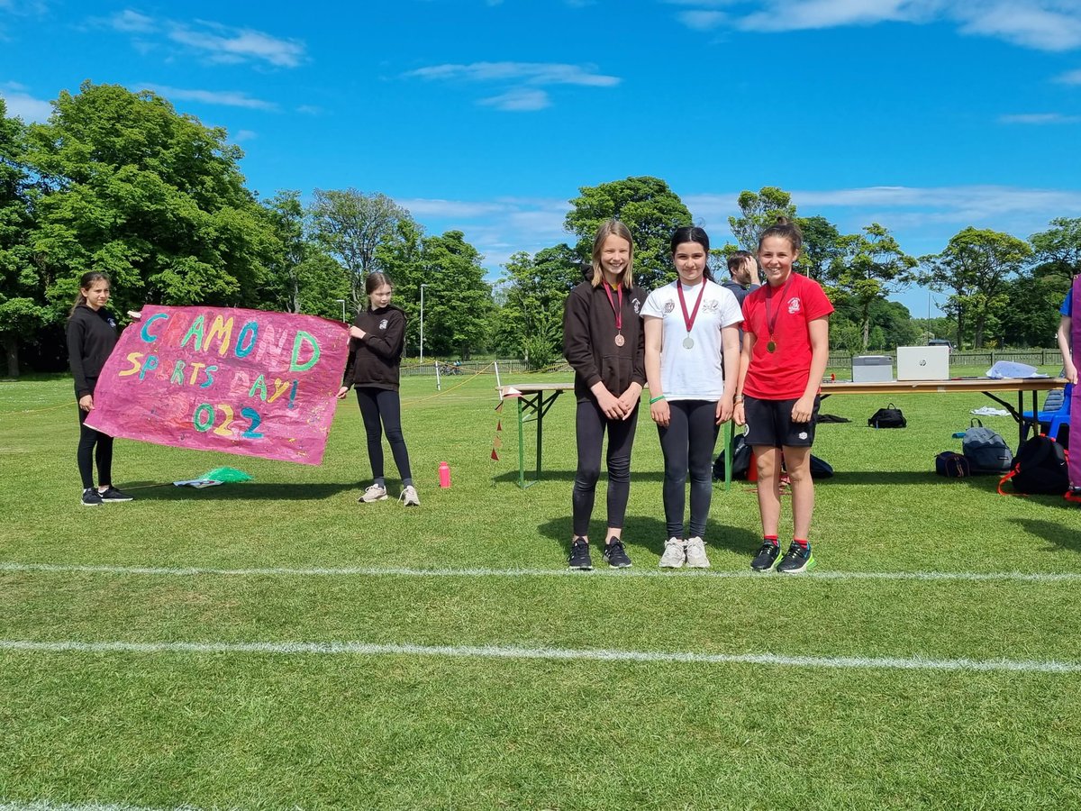 Our proud primary 7 medal winners from the athletics events in the morning - well done all - fantastic effort and achievement across all track and field events!🏅 #cramondsportsday2022