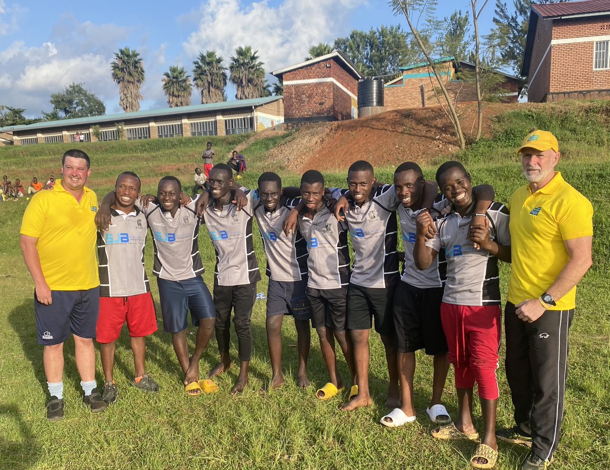 RwandanRugby's tweet photo. There are zebras in Rwanda but did you know there are also @TreorchyZebras ??? https://t.co/NNoMc8recC