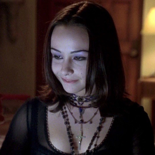 Happy Birthday to Scream Queen Danielle Harris! 

Aren\t you glad you didn\t turn on the light? 